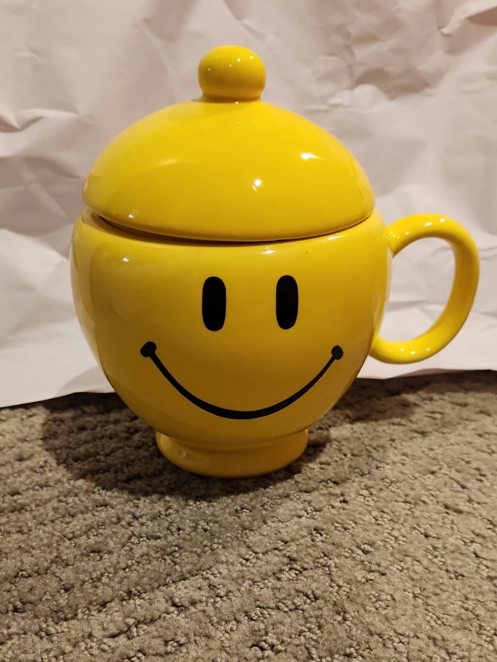 Yellow Smiley Ceramic Lidded Mug - Cheerful Home Accent